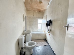 Property for Auction in London