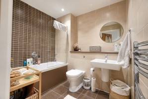 Property for Auction in London
