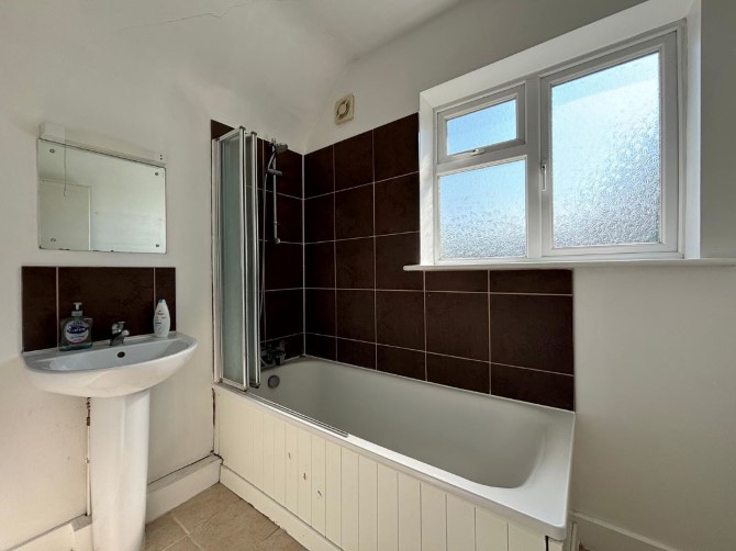 Property for Auction in London - 30 Craddocks Avenue, Ashtead, Surrey