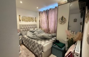 Property for Auction in London