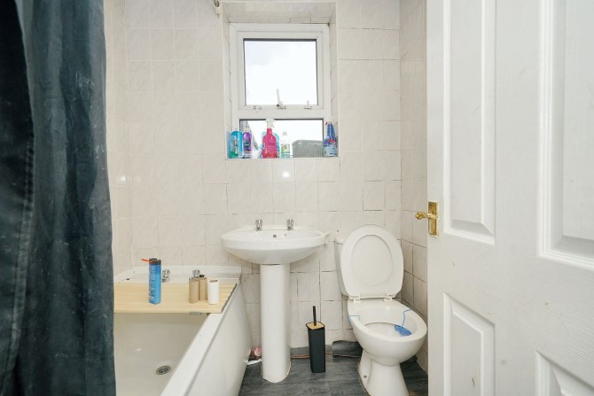 Property for Auction in London - 48 Queen Victoria Road, Blackpool, Lancashire