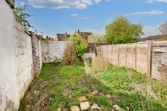 Property for Auction in London - 68 Moor Street, Gloucester, Gloucestershire