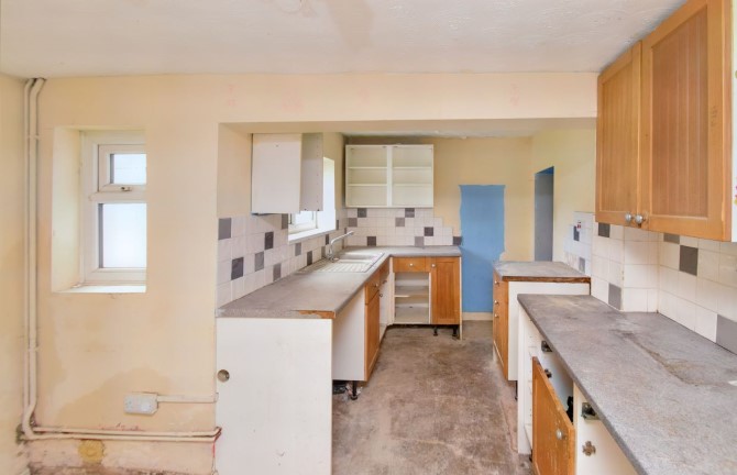 Property for Auction in London - 68 Moor Street, Gloucester, Gloucestershire