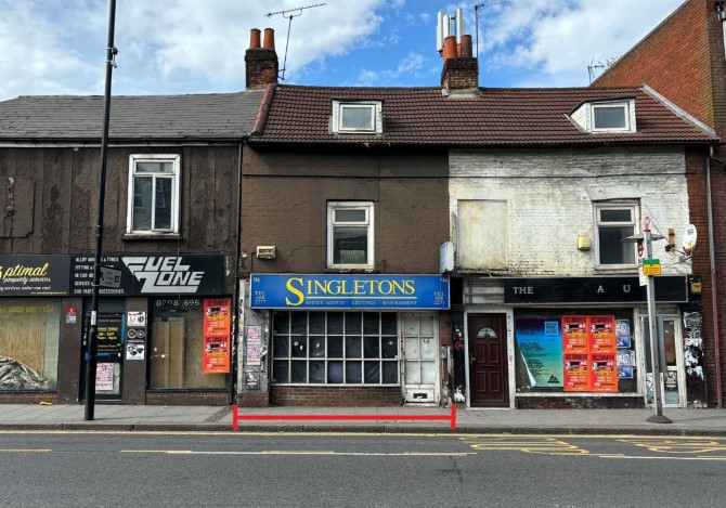 Property for Auction in London - 94 South End, Croydon, Surrey