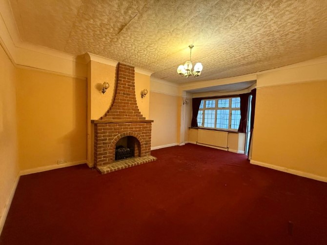 Property for Auction in London - 55 York Road, Northwood, Middlesex