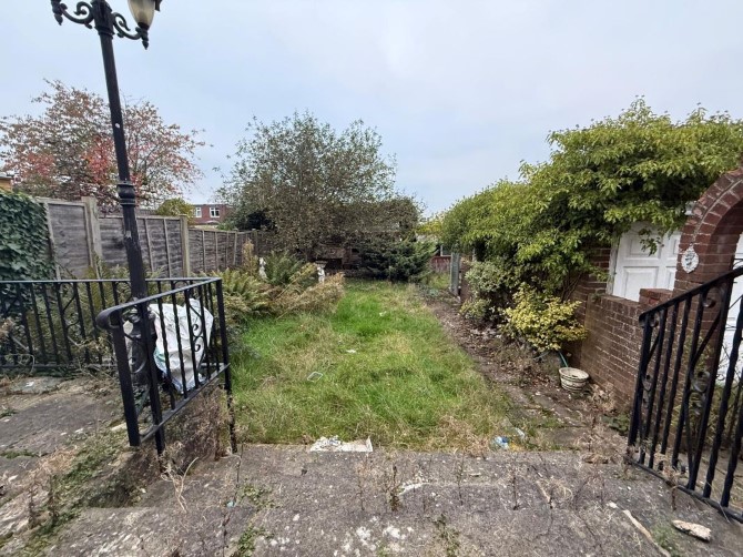 Property for Auction in London - 55 York Road, Northwood, Middlesex