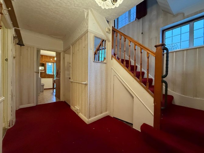 Property for Auction in London - 55 York Road, Northwood, Middlesex