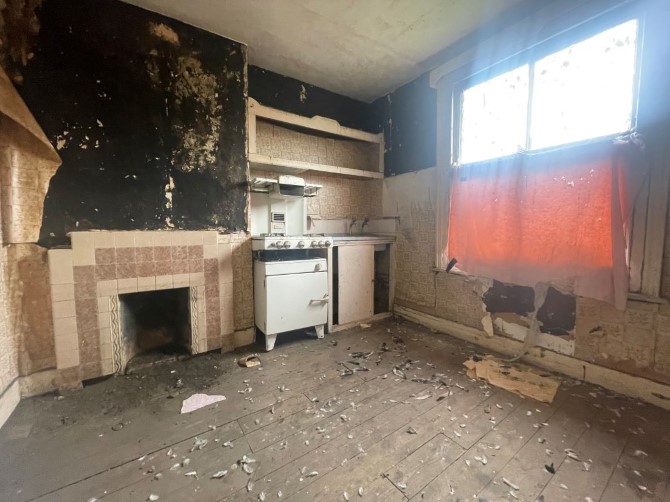 Property for Auction in London - 28 Burrows Road, Kensal Rise, London