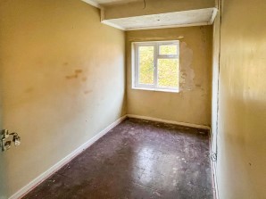 Property for Auction in London - 13 Meyrick Court, Meyrick Avenue, Luton, Bedfordshire