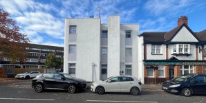 Property for Auction in London - 25A & 25B Clayponds Lane, Brentford, Hounslow