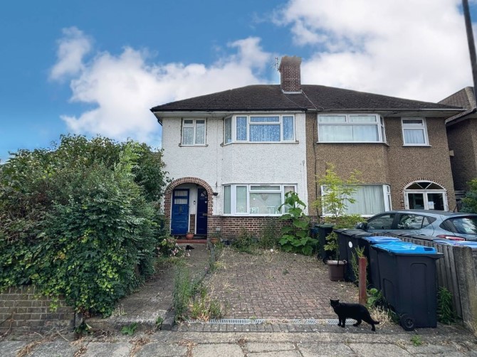 Property for Auction in London - 61 Russell Road, Enfield, Middlesex