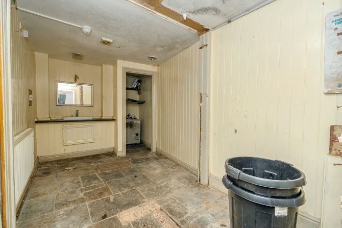 Property for Auction in London - The Jolly Anglers, Kennet Side, Reading, Berkshire
