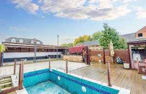 Property for Auction in London - The Jolly Anglers, Kennet Side, Reading, Berkshire