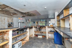 Property for Auction in London - The Jolly Anglers, Kennet Side, Reading, Berkshire
