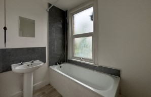 Property for Auction in London - 57B South Norwood Hill, South Norwood, London