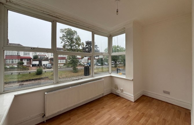 Property for Auction in London - 57B South Norwood Hill, South Norwood, London