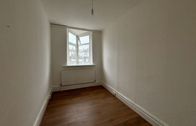 Property for Auction in London - 57B South Norwood Hill, South Norwood, London