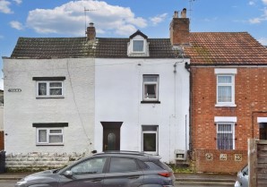 Property for Auction in London - 68 Moor Street, Gloucester, Gloucestershire
