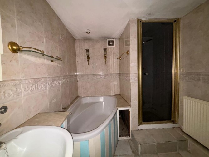 Property for Auction in London - Flat 1, 85 Avondale Road, South Croydon, Surrey