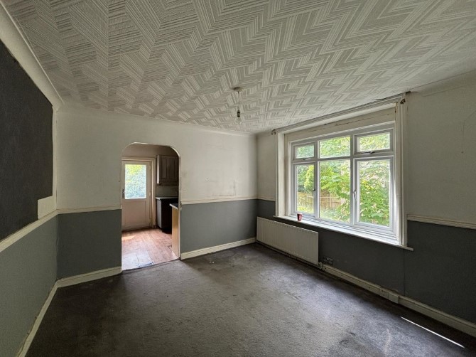 Property for Auction in London - Flat 1, 85 Avondale Road, South Croydon, Surrey
