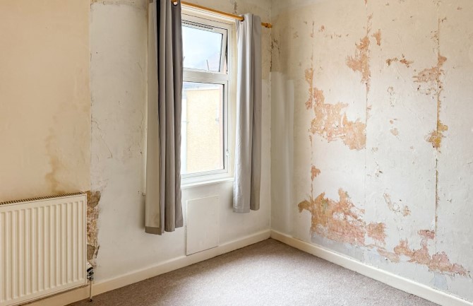 Property for Auction in London - 14 Durham Street, Gosport, Hampshire