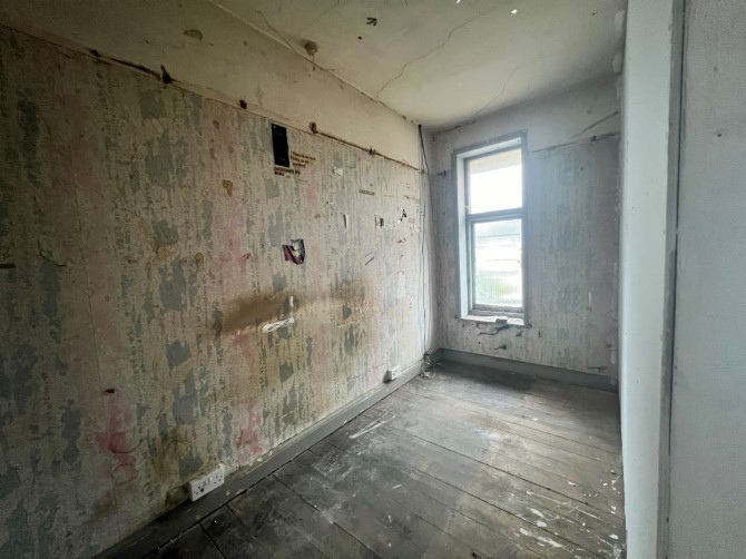 Property for Auction in London - 51 Murray Avenue, Northampton, Northamptonshire