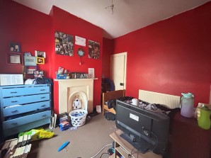 Property for Auction in London - 32 Station Road, Strood, Rochester, Kent