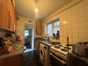 Property for Auction in London - 32 Station Road, Strood, Rochester, Kent