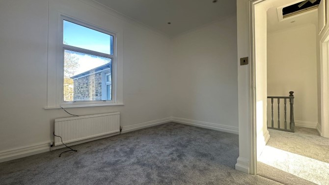 Property for Auction in London - 17B Arngask Road, Lewisham, London
