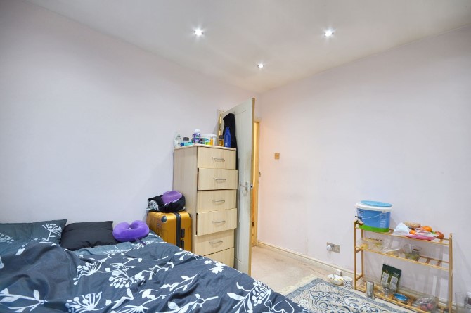 Property for Auction in London - 30 Charlton Road, Harrow, Middlesex