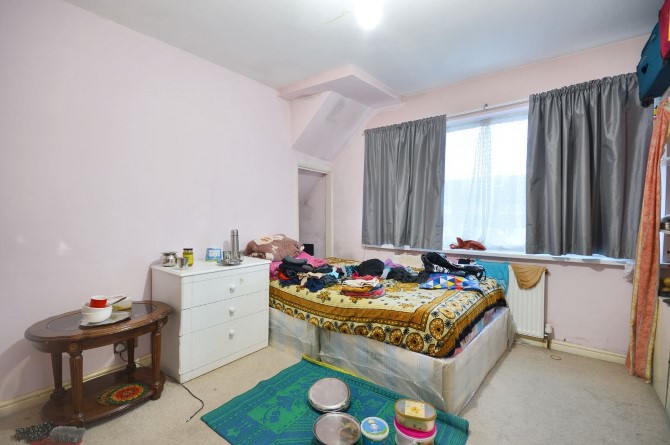 Property for Auction in London - 30 Charlton Road, Harrow, Middlesex