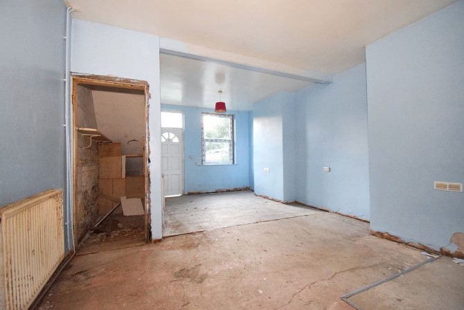 Property for Auction in London - 21 Tapton Terrace, Chesterfield, Derbyshire