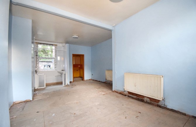 Property for Auction in London - 21 Tapton Terrace, Chesterfield, Derbyshire
