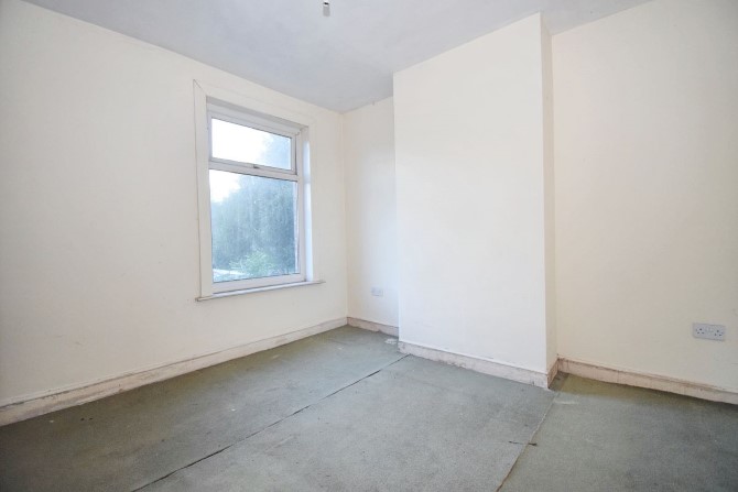 Property for Auction in London - 21 Tapton Terrace, Chesterfield, Derbyshire