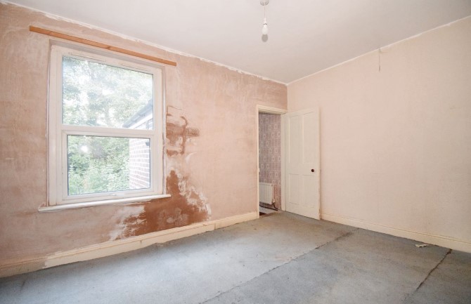 Property for Auction in London - 21 Tapton Terrace, Chesterfield, Derbyshire