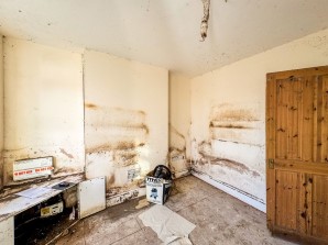 Property for Auction in London - 115 London Road, Spalding, Lincolnshire