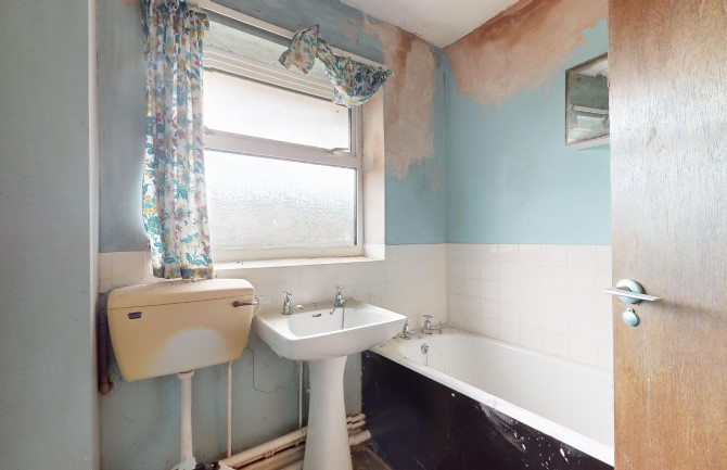 Property for Auction in London - 22 Pinewood Close, Eastbourne, East Sussex