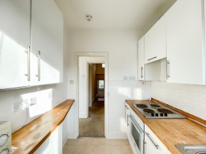Property for Auction in London - Top Floor Flat, 69 Lorna Road, Hove, East Sussex