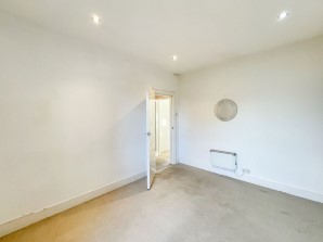 Property for Auction in London - Top Floor Flat, 69 Lorna Road, Hove, East Sussex