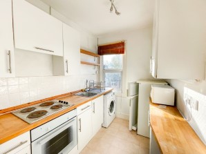 Property for Auction in London - Top Floor Flat, 69 Lorna Road, Hove, East Sussex