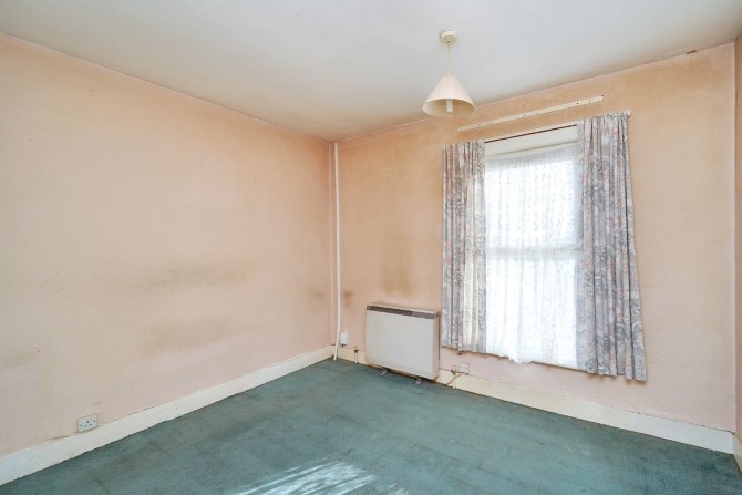 Property for Auction in London - 2 West End, Elstow, Bedford, Bedfordshire