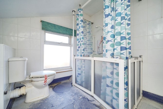 Property for Auction in London - 2 West End, Elstow, Bedford, Bedfordshire