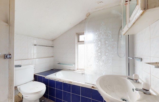 Property for Auction in London - 24 Princess Street, Harwich, Essex