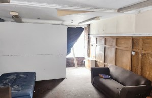 Property for Auction in London - 94 South End, Croydon, Surrey