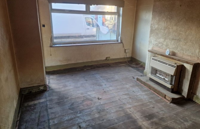 Property for Auction in London - 20 Laxey Crescent, Leigh, Lancashire