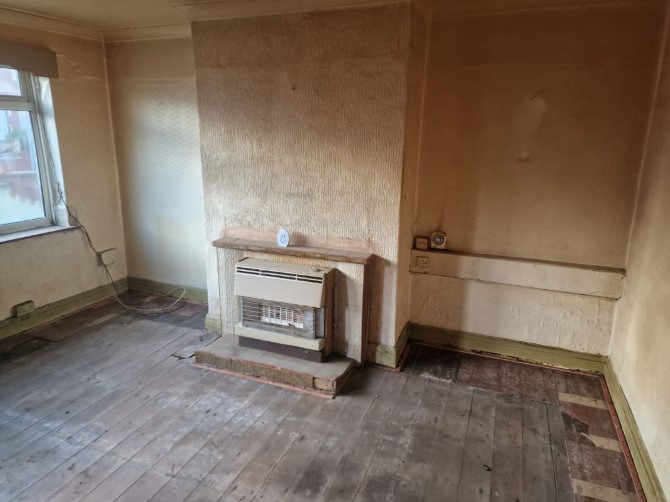 Property for Auction in London - 20 Laxey Crescent, Leigh, Lancashire