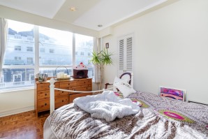 Property for Auction in London - Fifth Floor Flat, Heron Court, 63 Lancaster Gate, Queensway, London