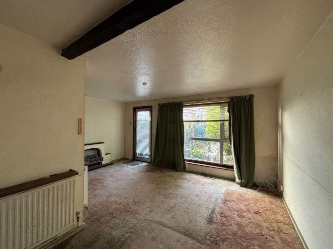 Property for Auction in London - 62 Foxglove Road, South Ockendon, Essex