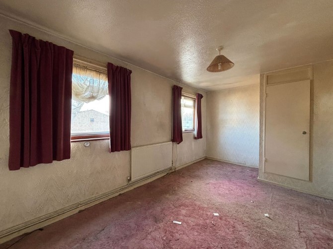 Property for Auction in London - 62 Foxglove Road, South Ockendon, Essex