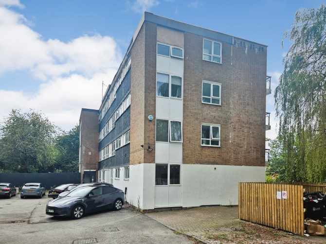 Property for Auction in London - Flat 29 Kirkstall Gate, 101 Commercial Road, Leeds, West Yorkshire